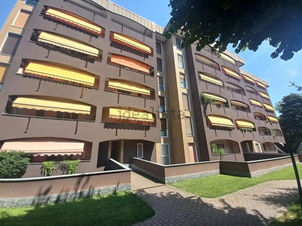 appartamento in vendita a Segrate in zona Rovagnasco
