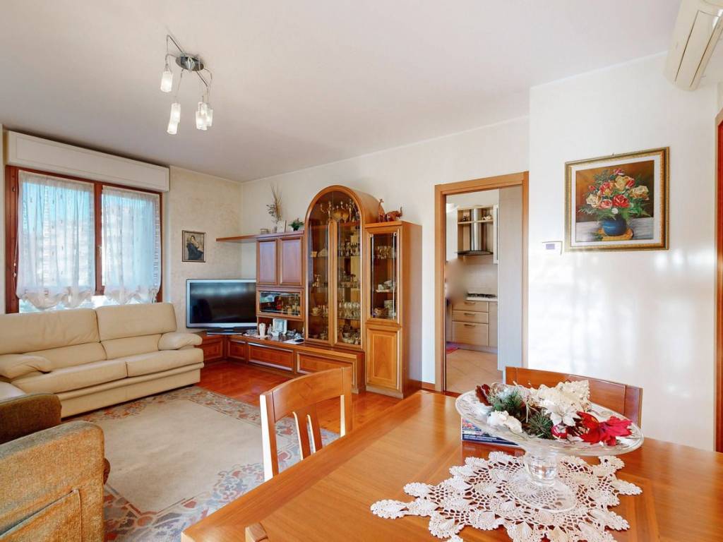 appartamento in vendita a Segrate in zona Rovagnasco