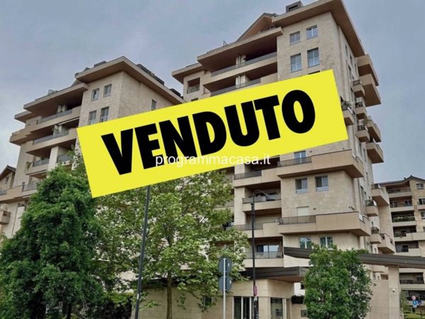 appartamento in vendita a Segrate in zona Rovagnasco