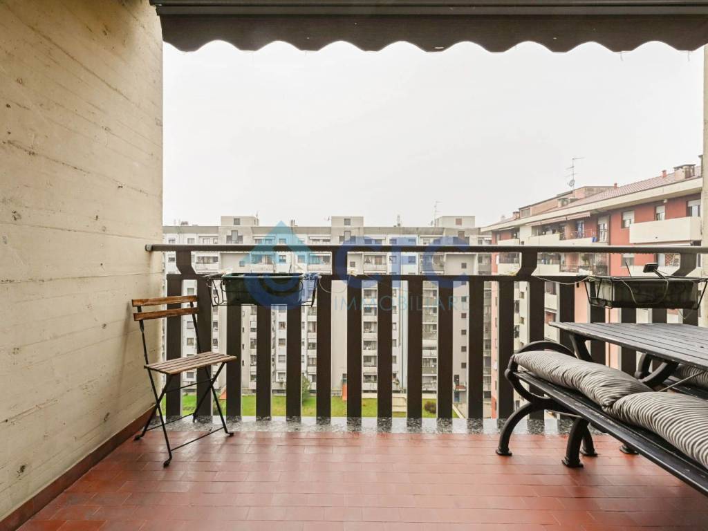 appartamento in vendita a Segrate in zona Redecesio