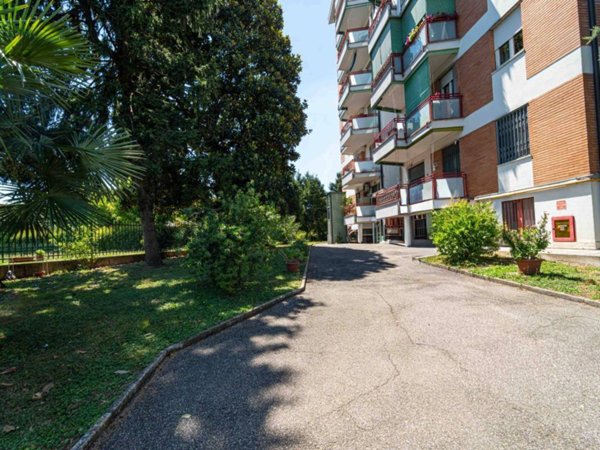 appartamento in vendita a Segrate in zona Rovagnasco