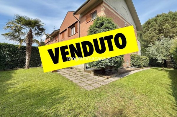 casa indipendente in vendita a Segrate