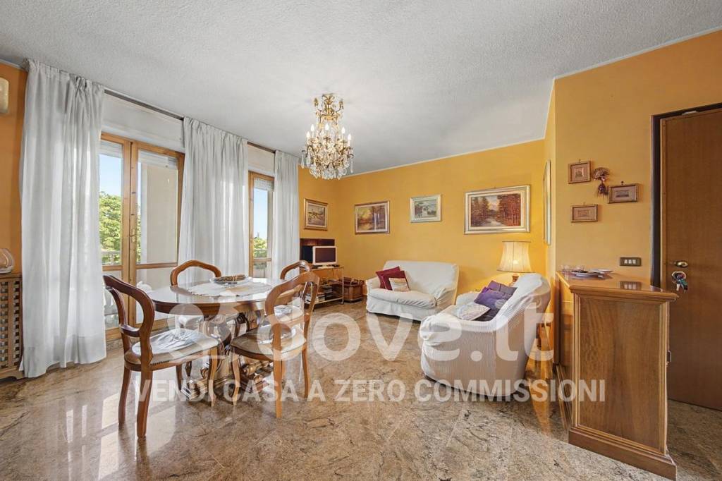 appartamento in vendita a Segrate in zona Rovagnasco