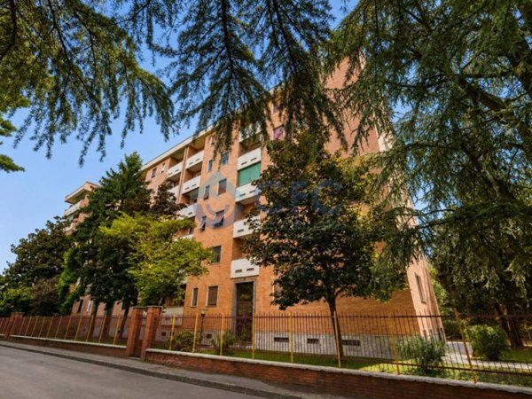appartamento in vendita a Segrate in zona Redecesio