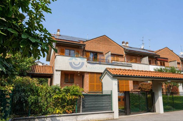 casa indipendente in vendita a Segrate