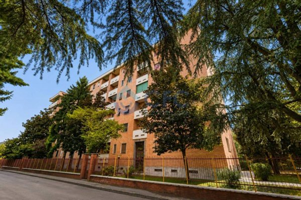 appartamento in vendita a Segrate in zona Redecesio