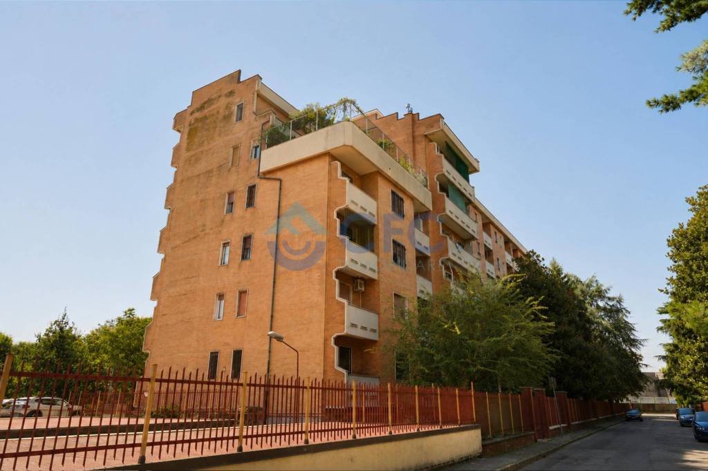 appartamento in vendita a Segrate in zona Redecesio