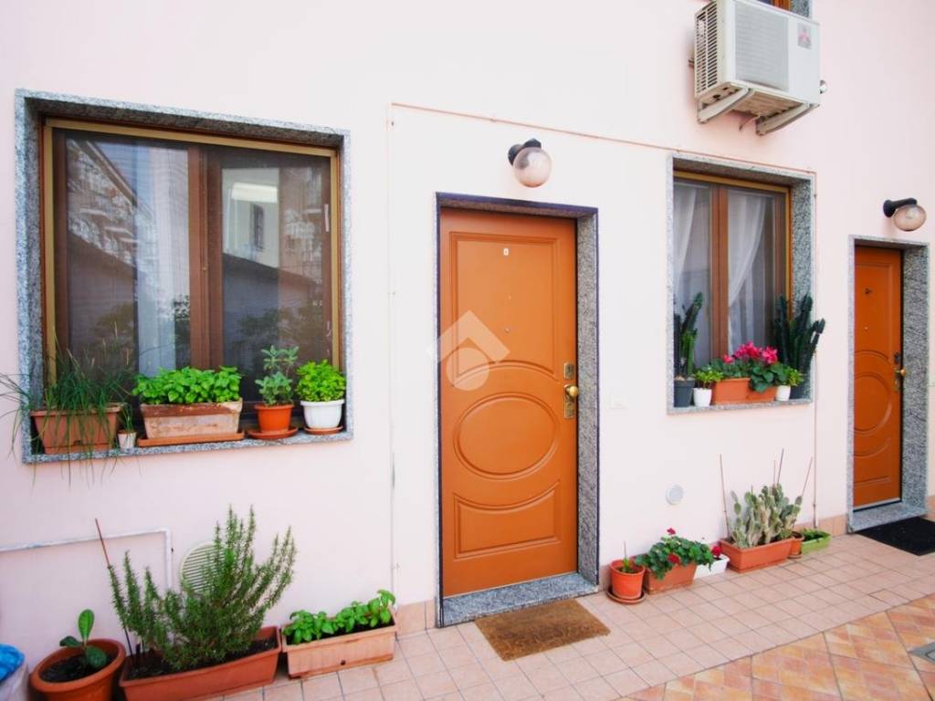 appartamento in vendita a Segrate in zona Rovagnasco
