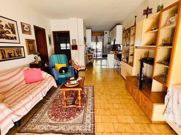 appartamento in vendita a Segrate in zona Rovagnasco
