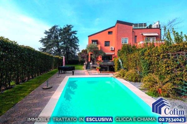 casa indipendente in vendita a Segrate in zona Milano San Felice