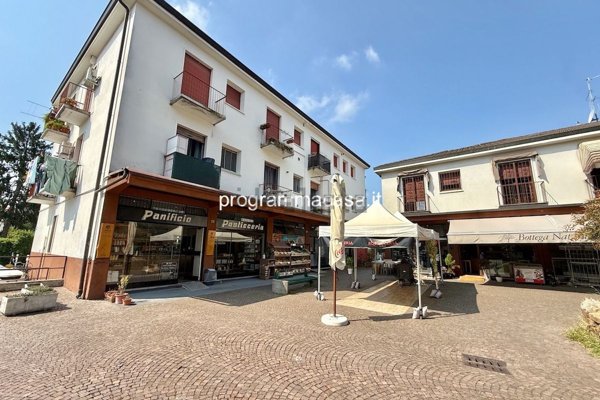 appartamento in vendita a Segrate in zona Rovagnasco