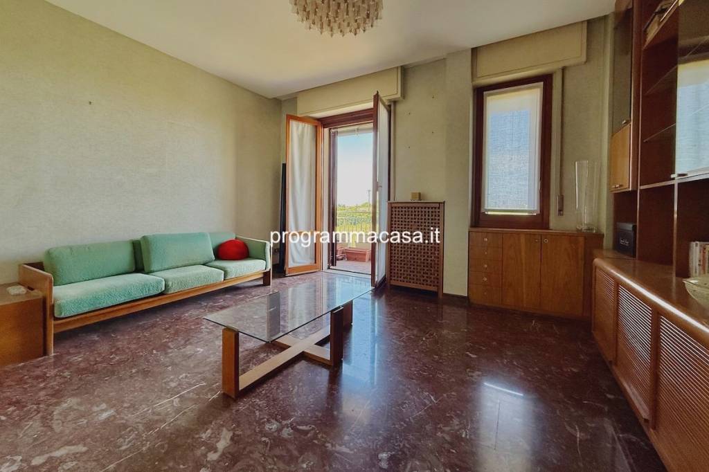 appartamento in vendita a Segrate in zona Redecesio