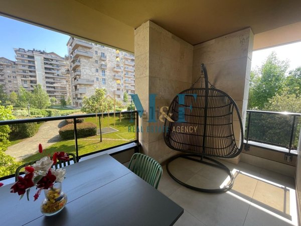 appartamento in vendita a Segrate in zona Rovagnasco