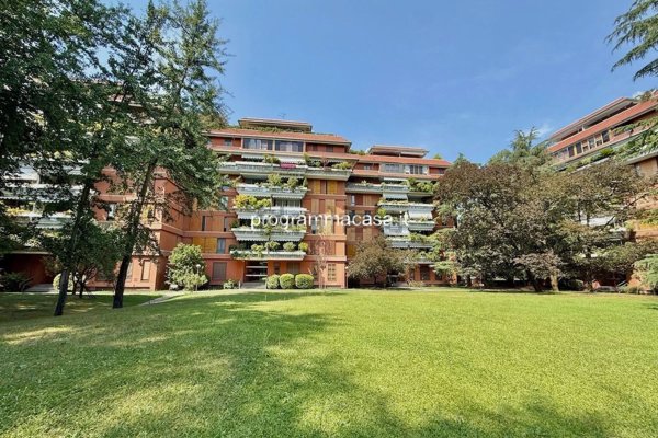 appartamento in vendita a Segrate in zona Milano 2