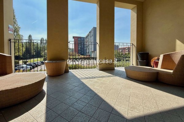 appartamento in vendita a Segrate in zona Redecesio