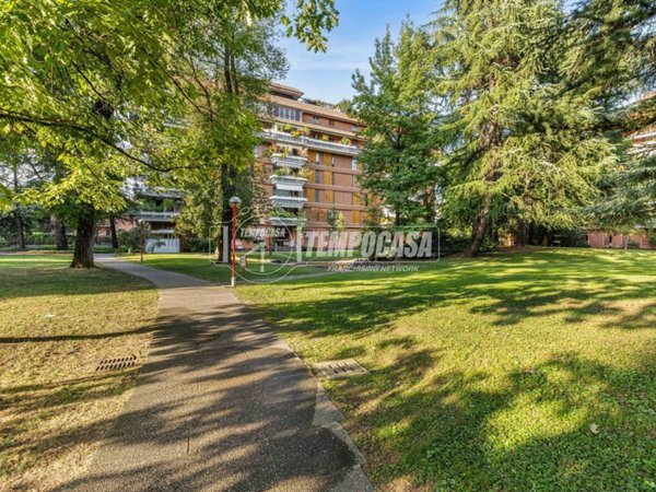 appartamento in vendita a Segrate in zona Milano 2