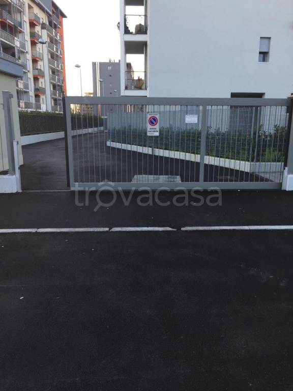 box auto in vendita a Segrate in zona Redecesio