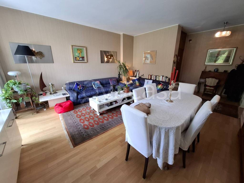appartamento in vendita a Segrate in zona Milano 2