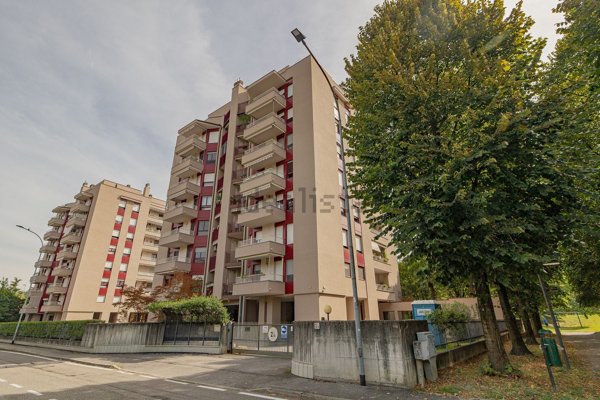 appartamento in vendita a Segrate in zona Lavanderie