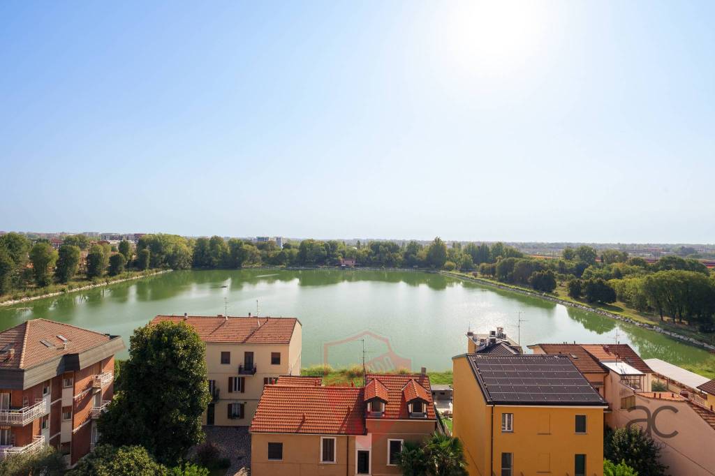 appartamento in vendita a Segrate in zona Redecesio