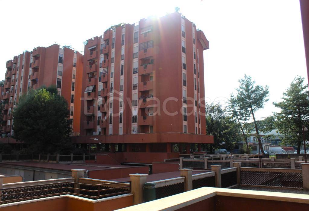 appartamento in vendita a Segrate in zona Redecesio