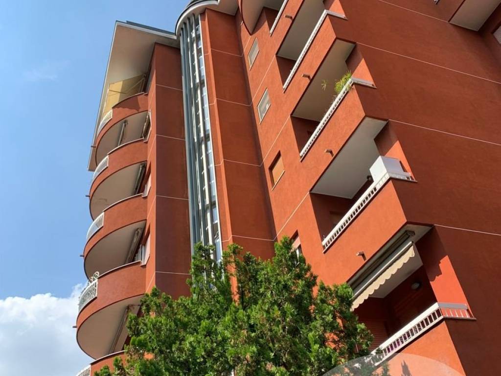 appartamento in vendita a Segrate in zona Rovagnasco