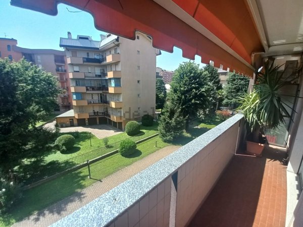 appartamento in vendita a Segrate in zona Rovagnasco