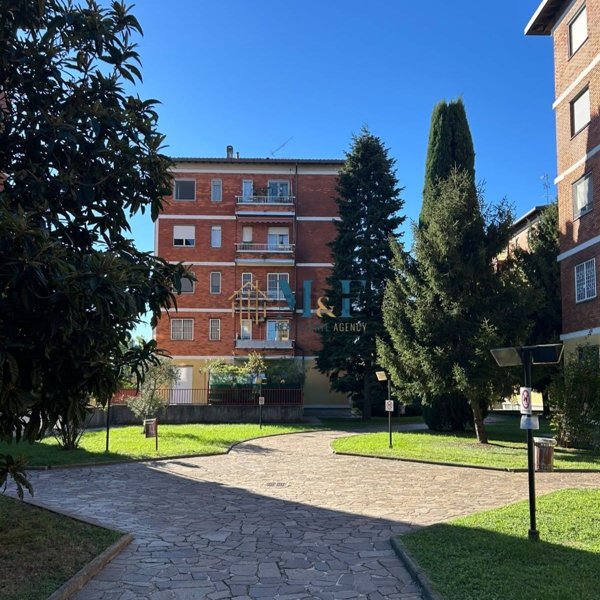 appartamento in vendita a Segrate in zona Redecesio