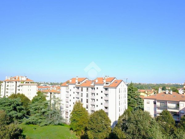 appartamento in vendita a Segrate in zona Lavanderie