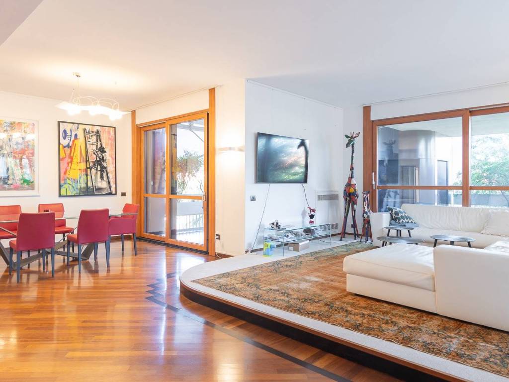 appartamento in vendita a Segrate in zona Milano 2