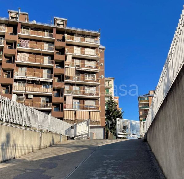 locale commerciale in vendita a Senago