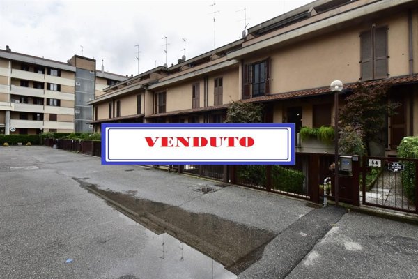 casa indipendente in vendita a Senago