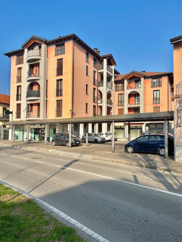 negozio in vendita a Senago