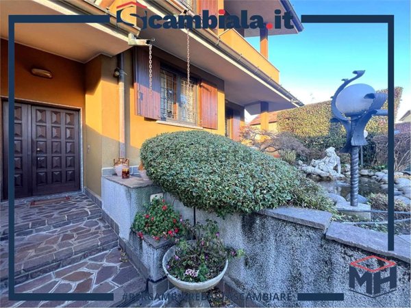 casa indipendente in vendita a Senago