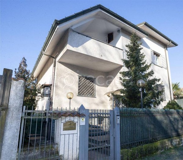 casa indipendente in vendita a Senago