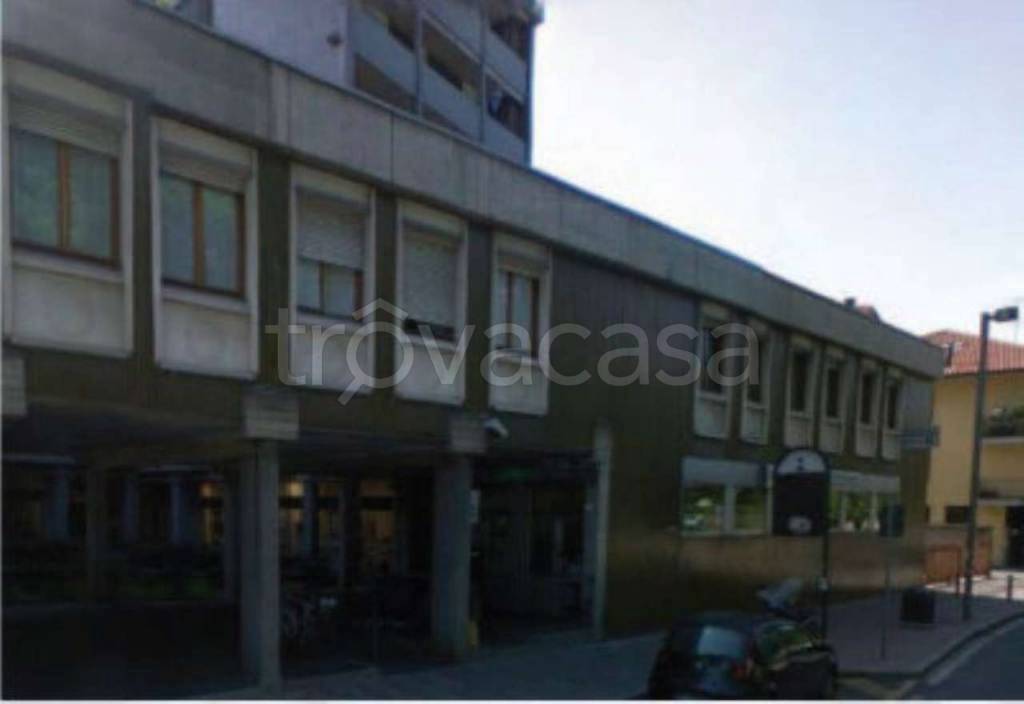 negozio in vendita a Senago
