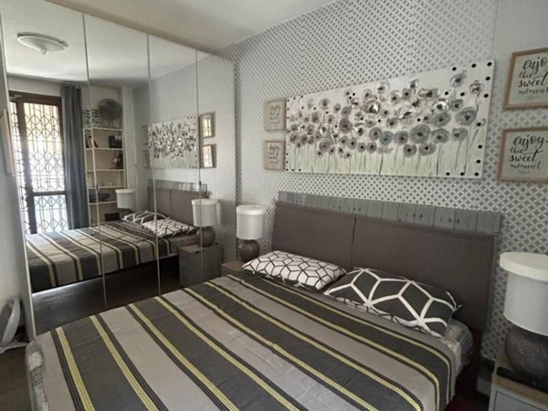casa indipendente in vendita a Senago