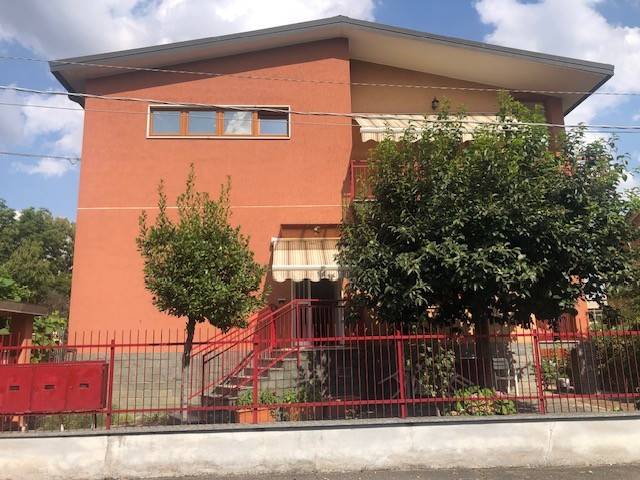 casa indipendente in vendita a Senago