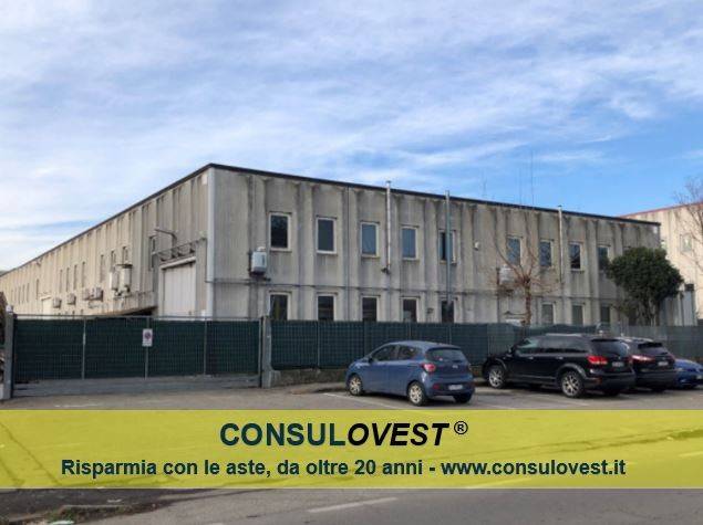 locale commerciale in vendita a Senago