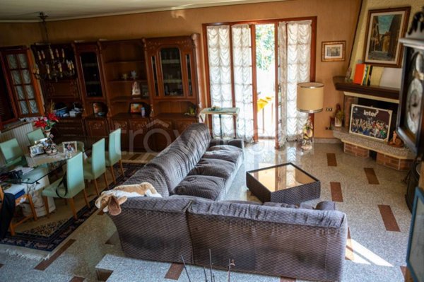 casa indipendente in vendita a Senago