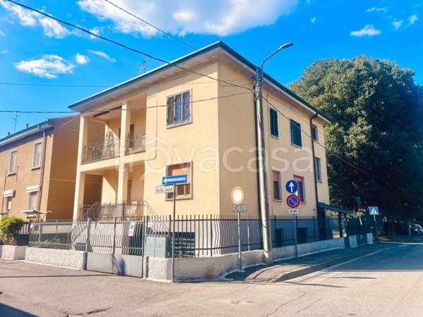 casa indipendente in vendita a Senago