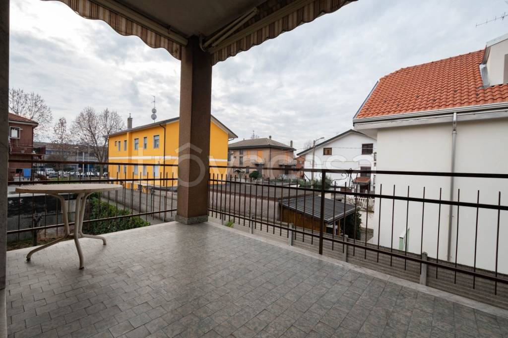 casa indipendente in vendita a Senago