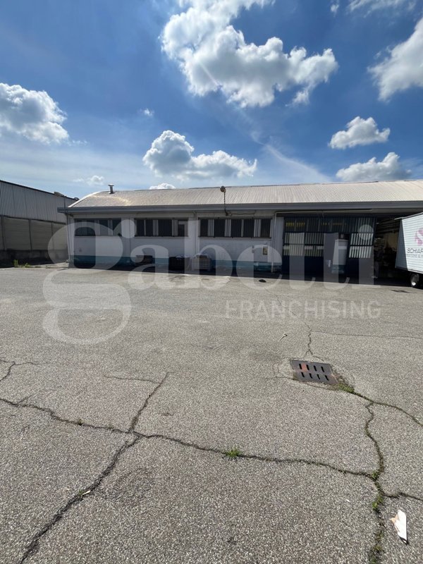 capannone in vendita a Senago