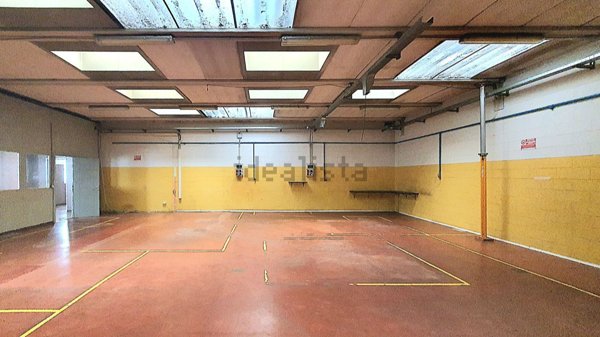 ufficio in vendita a Senago