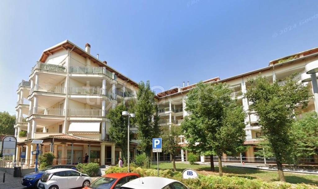 negozio in vendita a Senago