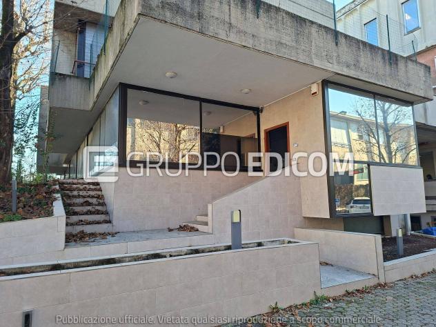 ufficio in vendita a Senago