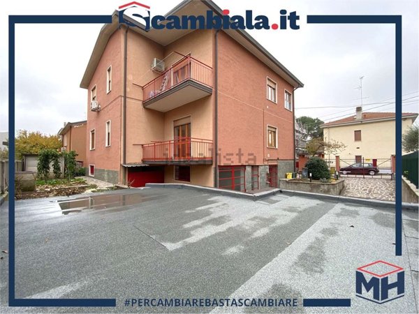 casa indipendente in vendita a Senago