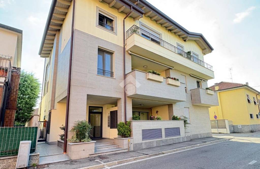 appartamento in vendita a Senago