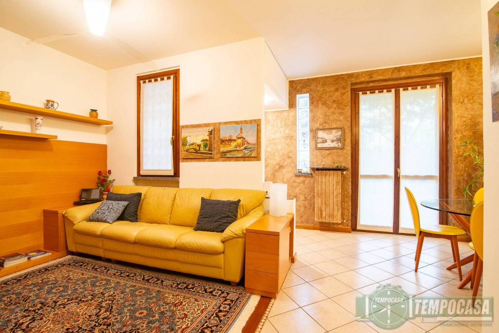 casa indipendente in vendita a Senago