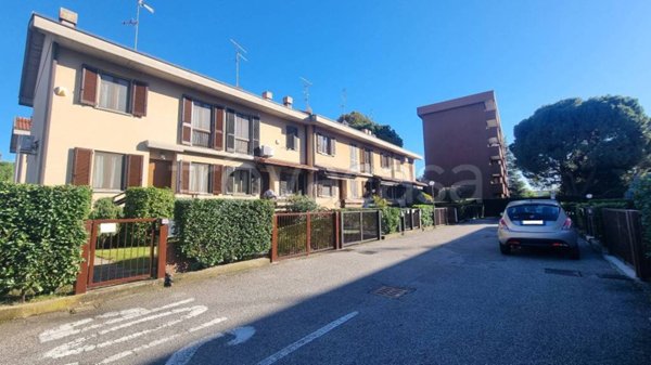 casa indipendente in vendita a Senago